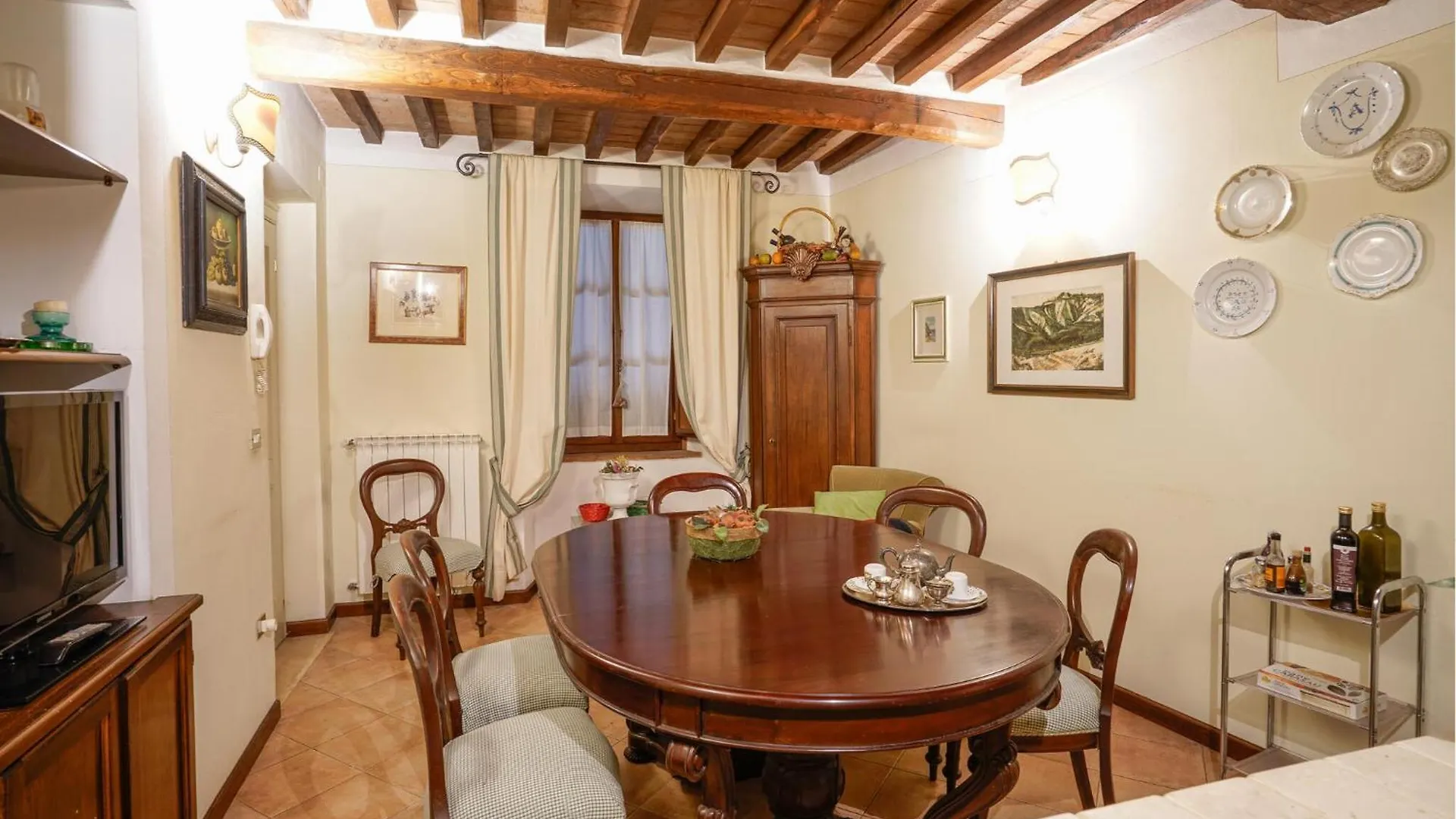 3 Bedroom Stunning Apartment In Rapolano Terme